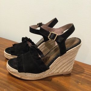 Naughty Monkey Black Suede Ruffle Espadrilles 6.5M
